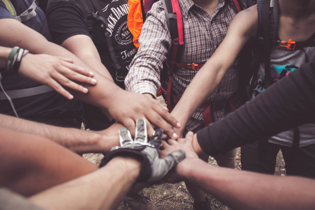 Navigating the Trust Crisis in the Technology Era: Rebuilding Confidence in a Digital World